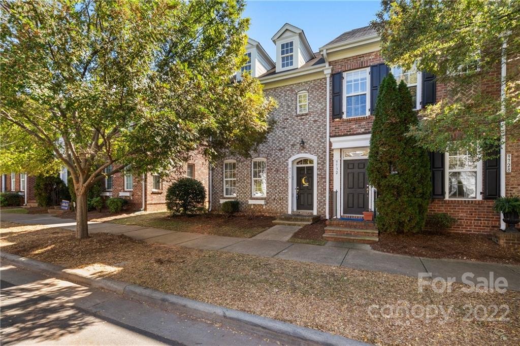 9736 Longstone Lane