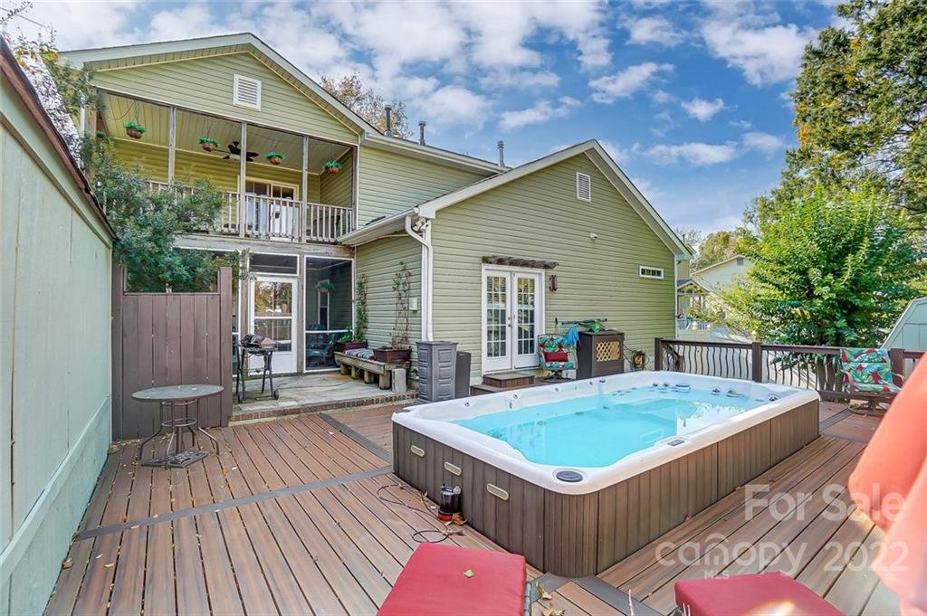 9609 Farmridge Lane
