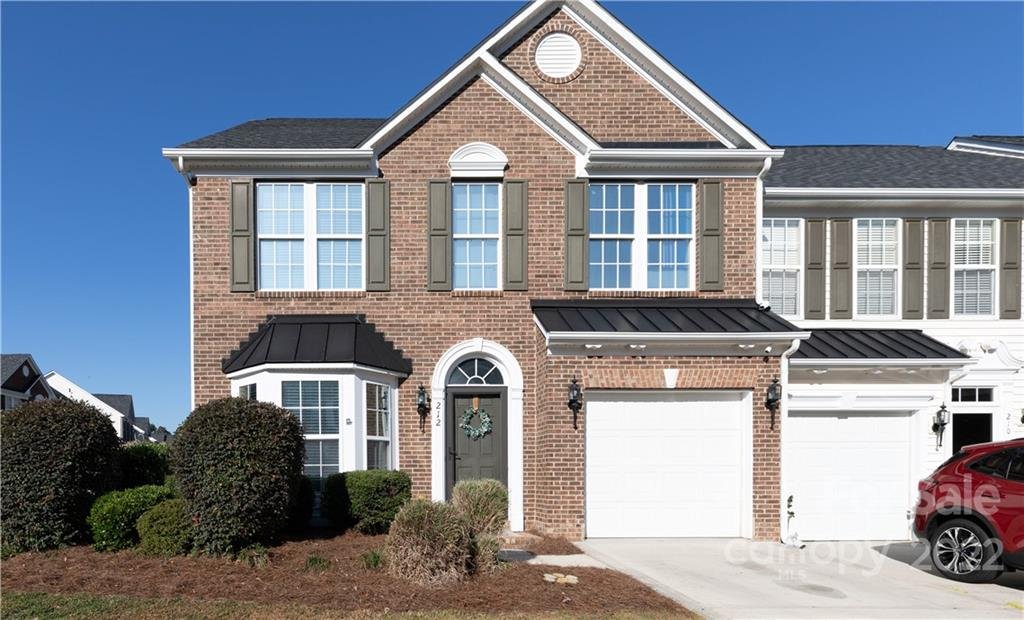 212 Horizon Circle