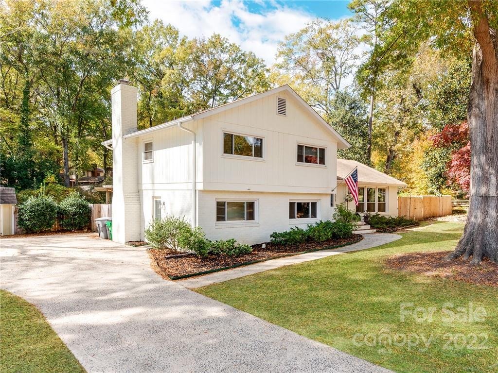 1225 Erinshire Road