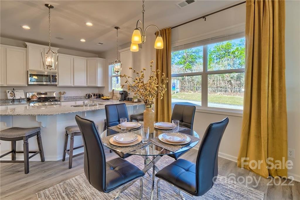 488 Hickory View Drive