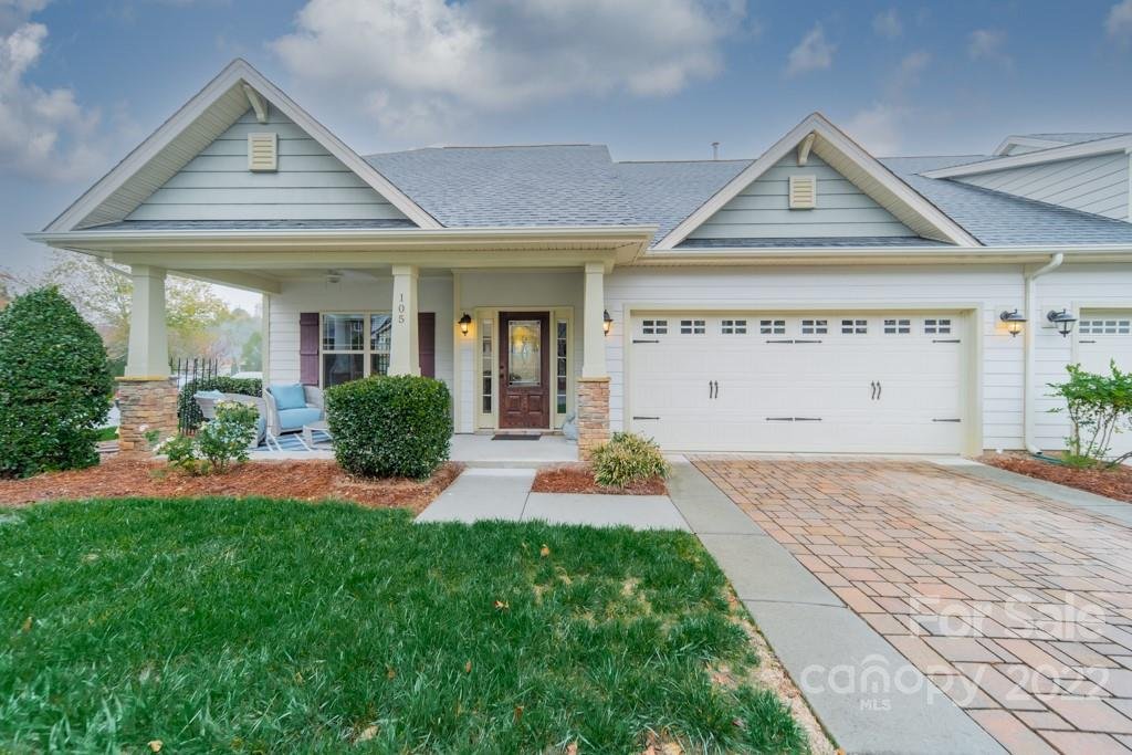 105 Coral Lane