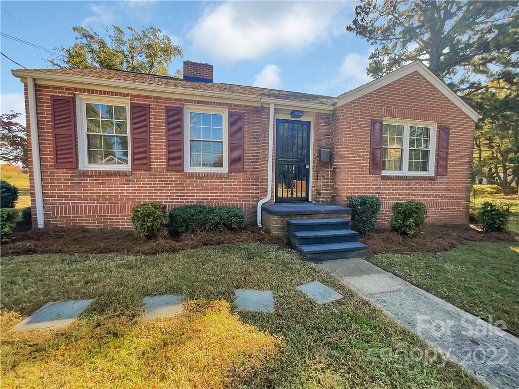 1105 Poston Circle