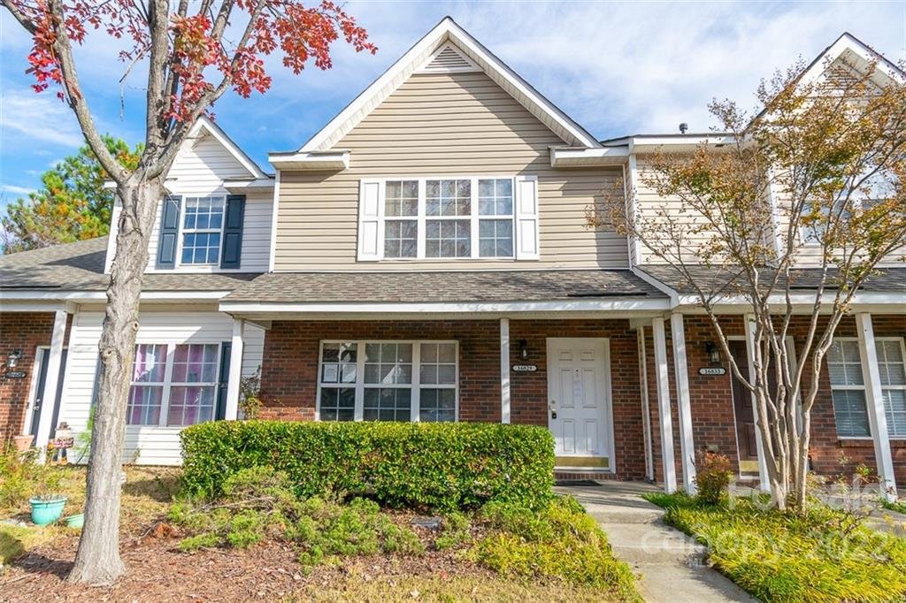16829 Greenlawn Hills Court