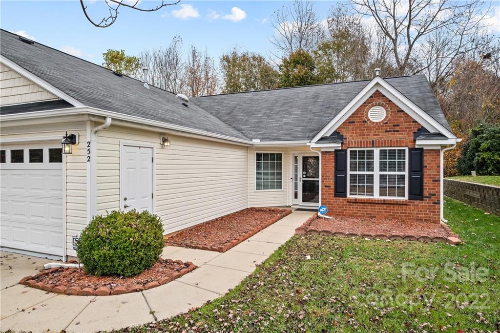 252 Woodbridge Circle