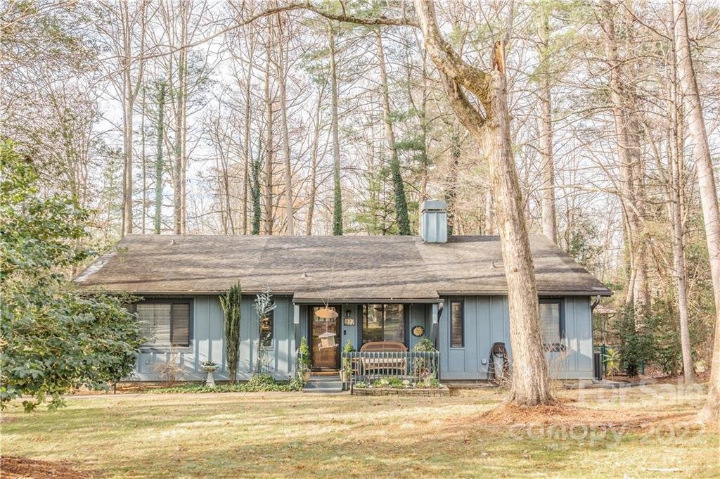 22 Golden Oaks Lane