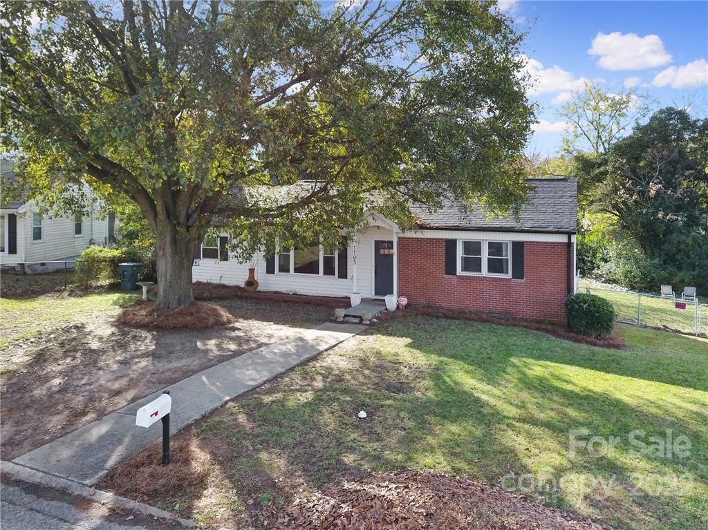 1105 E Park Drive