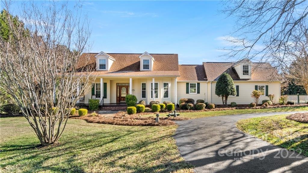 1335 Saddle Drive