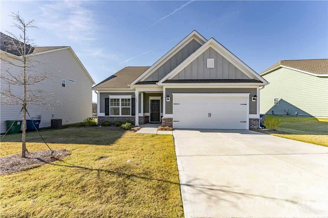 325 Oxbow Circle