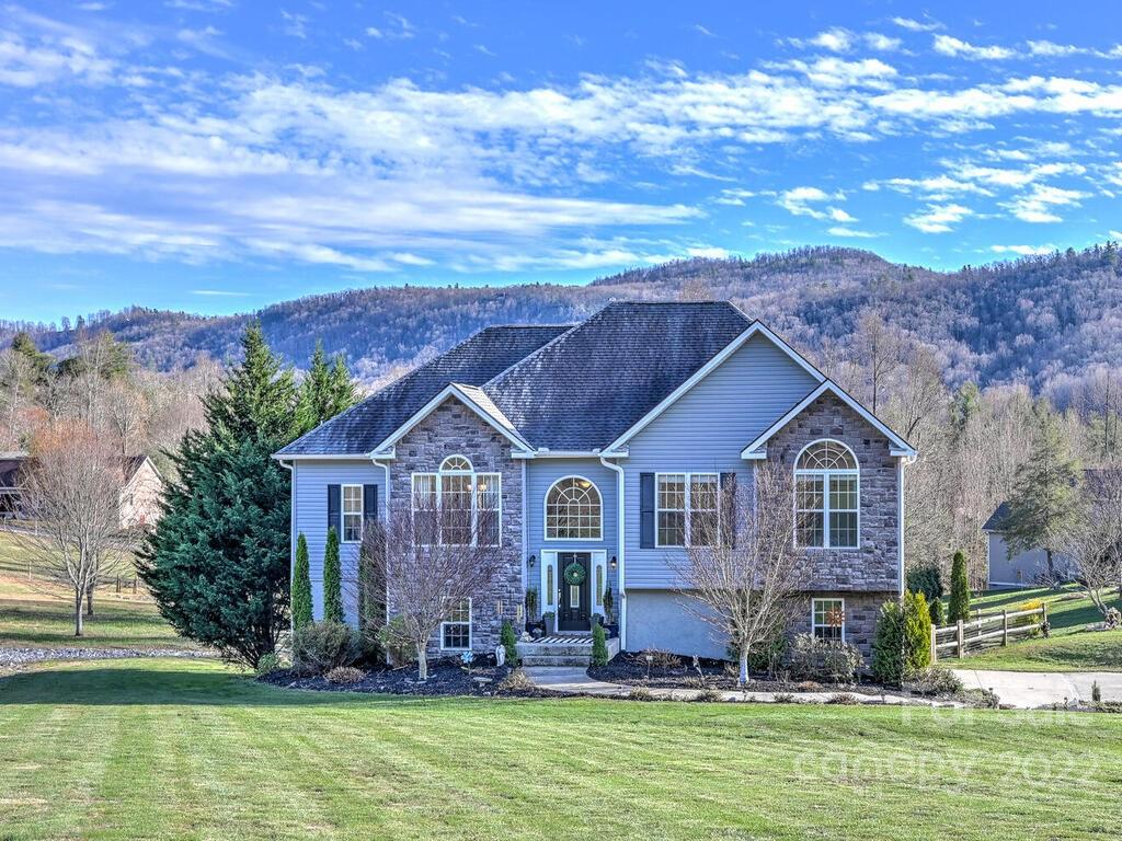 15 Rock View Court