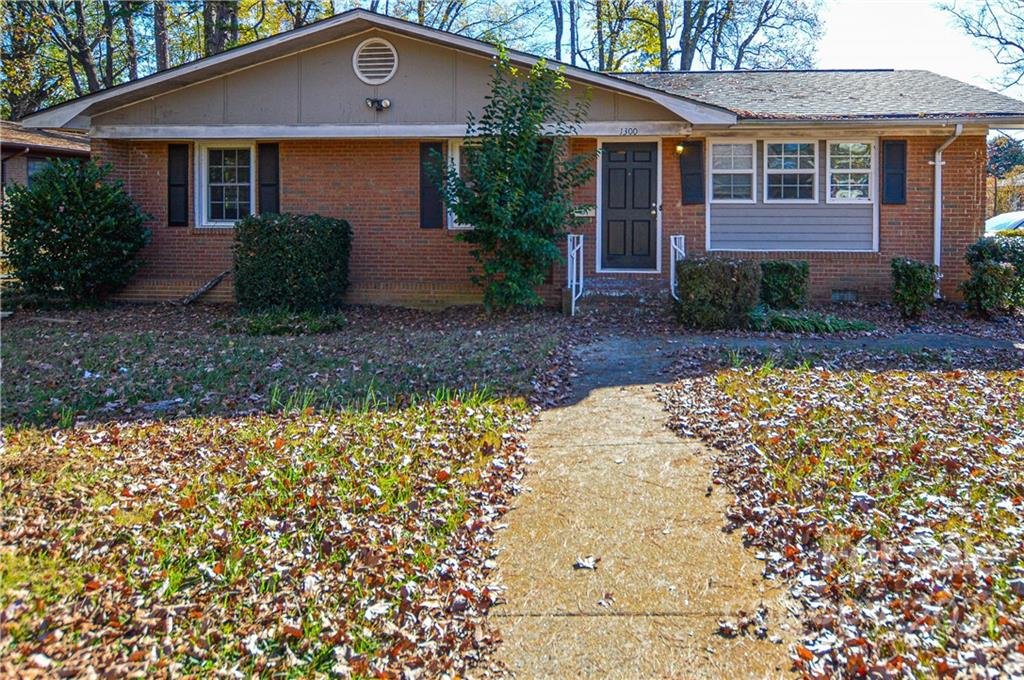 1300 Pondella Drive