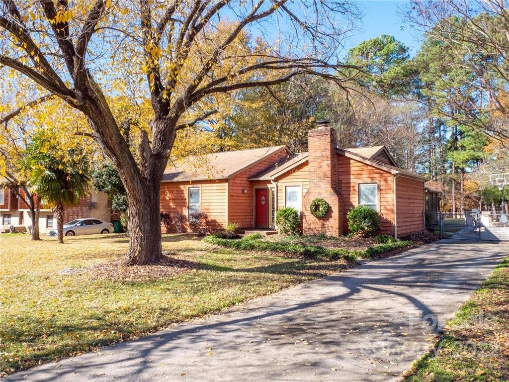 10822 Flat Iron Road