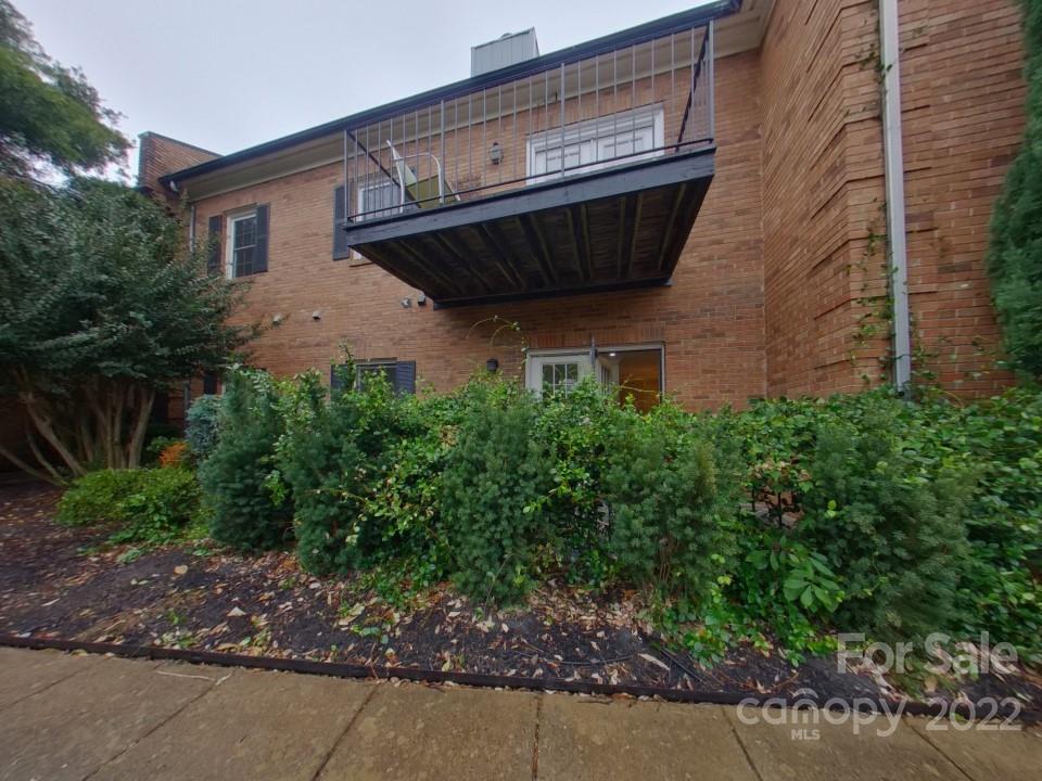 1012 Queens Road