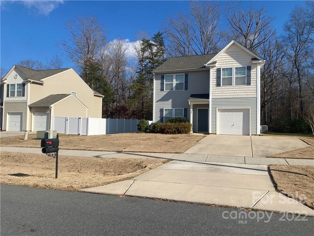 527 Smokehouse Lane