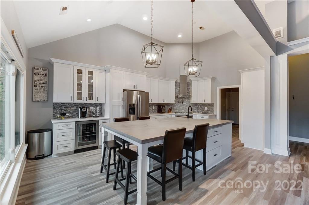 398 Catalina Drive