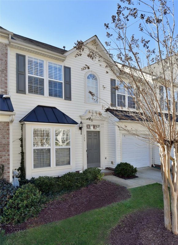 135 S Arcadian Way