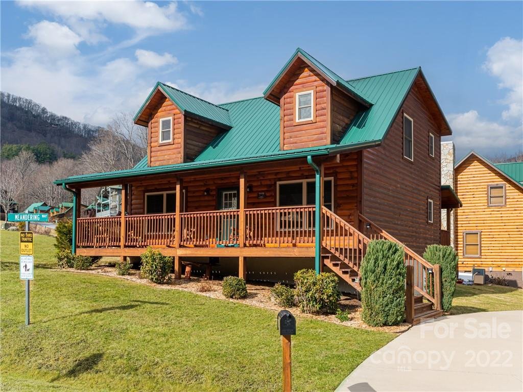 19 Meandering Way