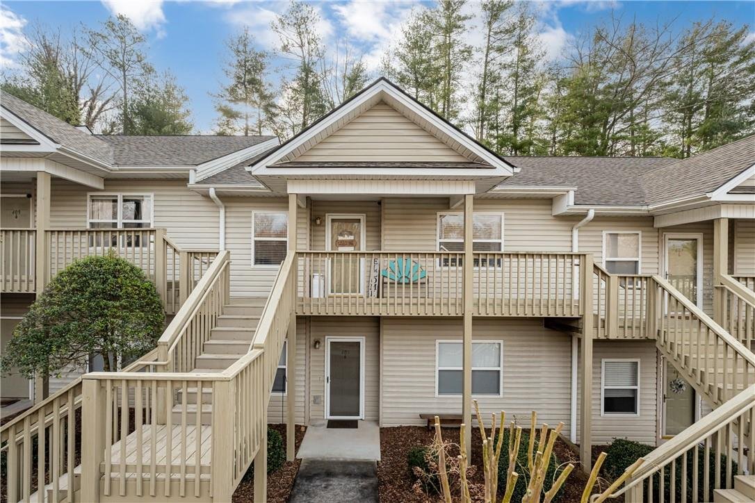 408 Carlyle Way