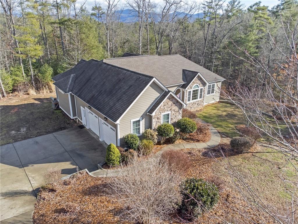 735 Settlers Trail