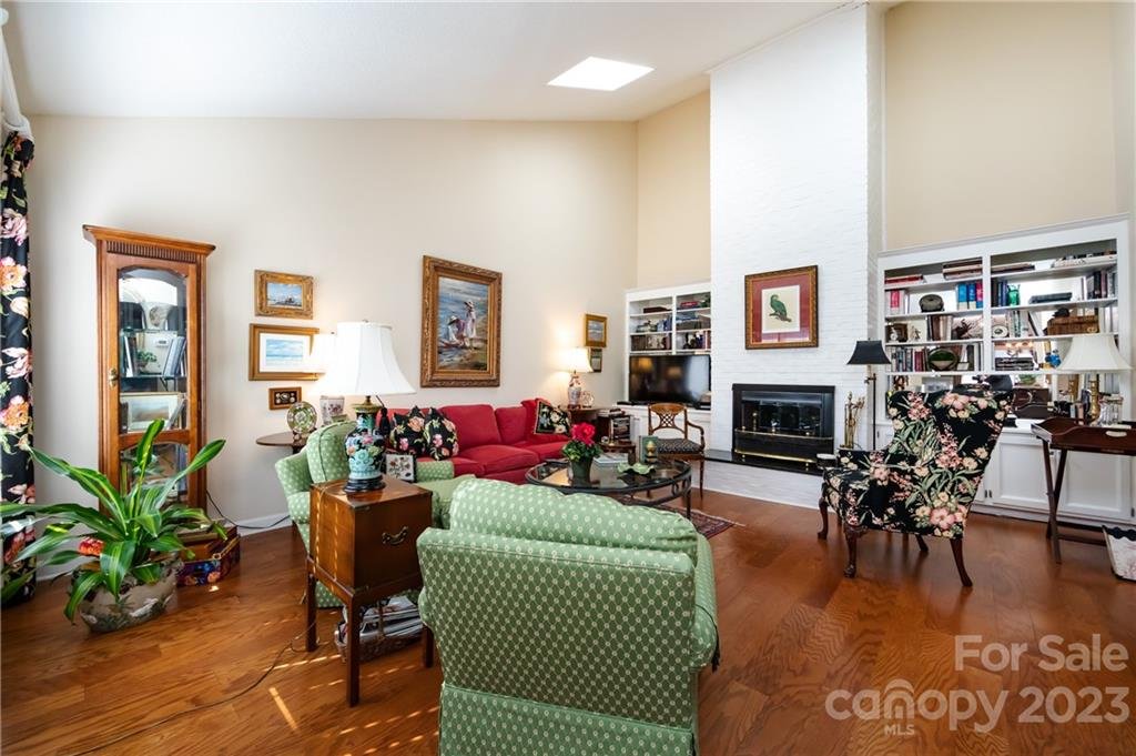 5008 Sunningdale Court