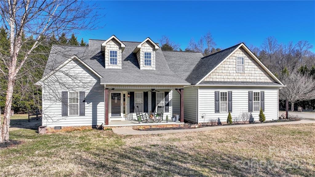 121 Whitehall Lane
