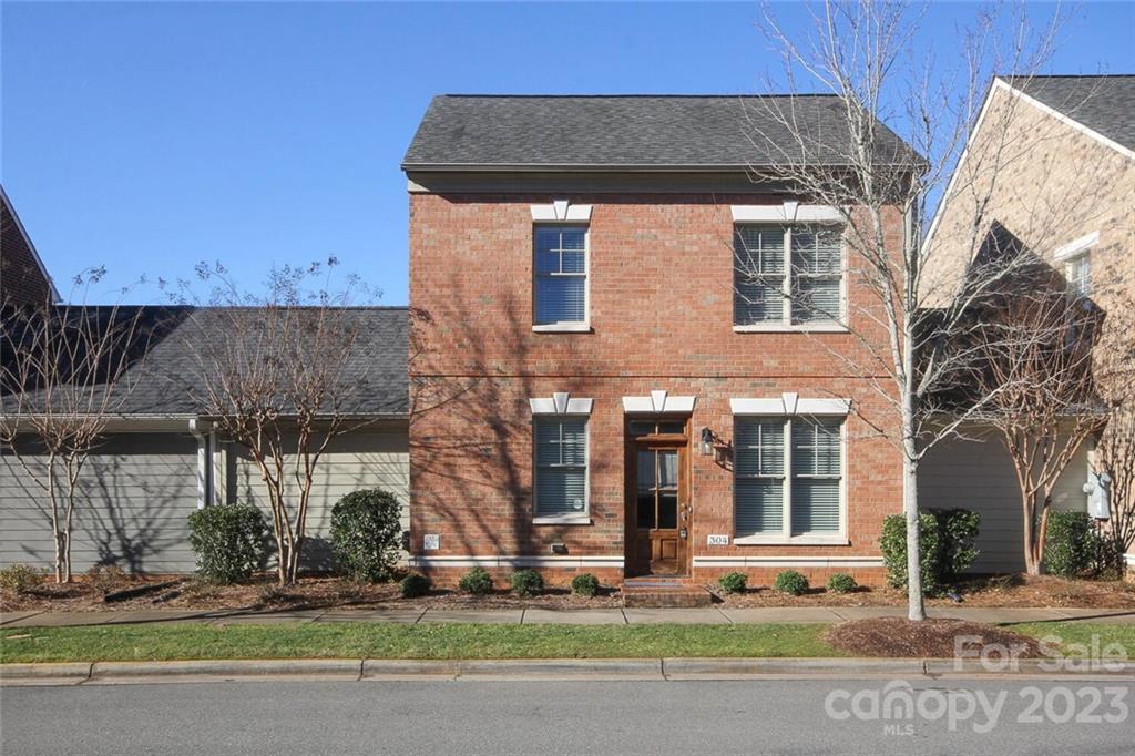 304 Rosemont Row