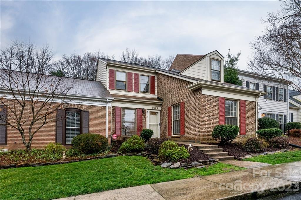 7530 Red Oak Lane