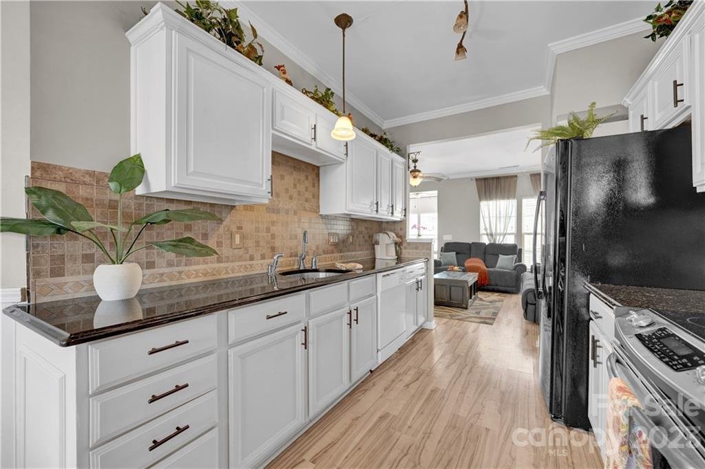 2002 Cramerton Village Drive E