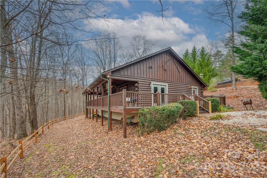 290 Adirondack Lane