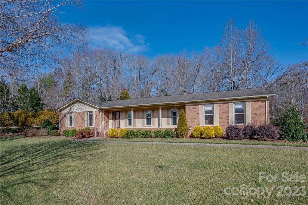 395 Fairforest Drive