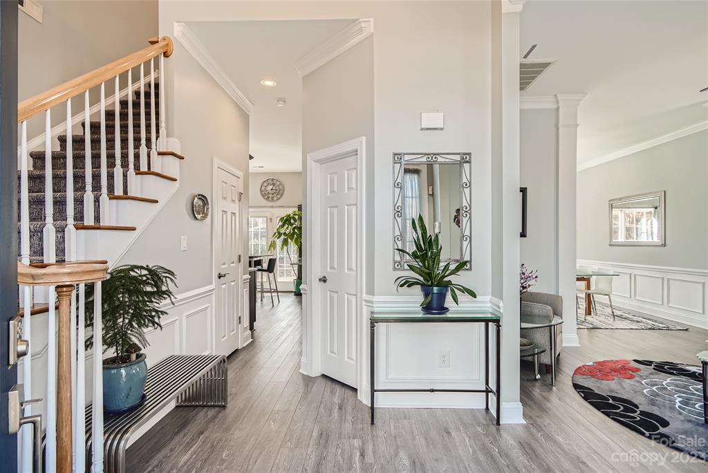 4704 Lone Tree Court