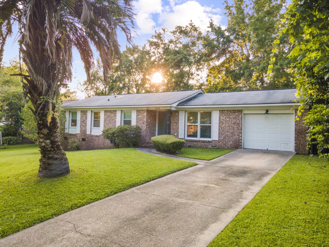 1242 Springhill Road