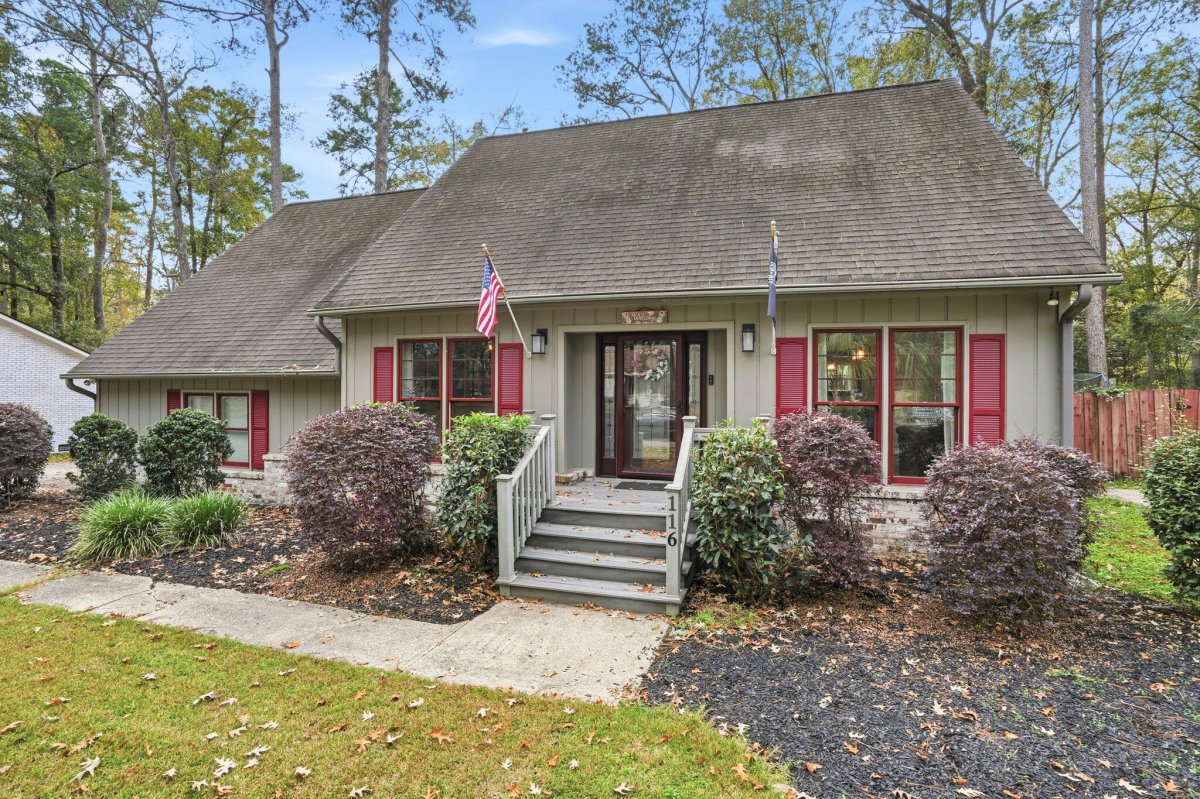 116 Stratford Drive