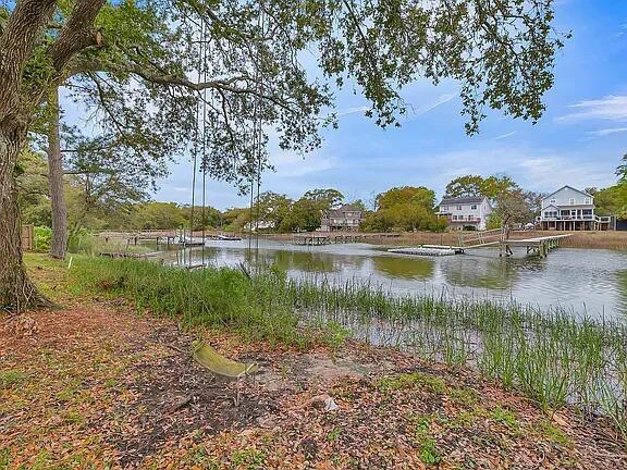 764 Creekside Drive