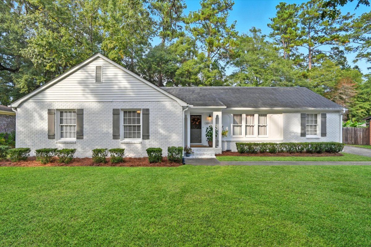 305 Runnymede Lane
