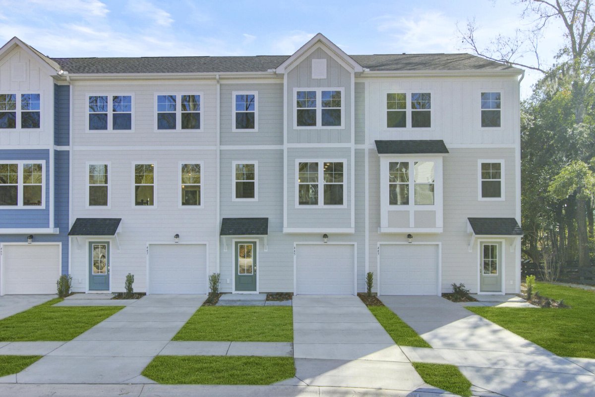 477 Caledon Court