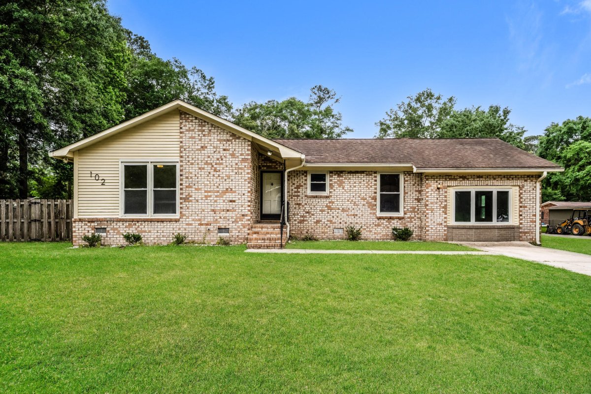 102 Williams Court
