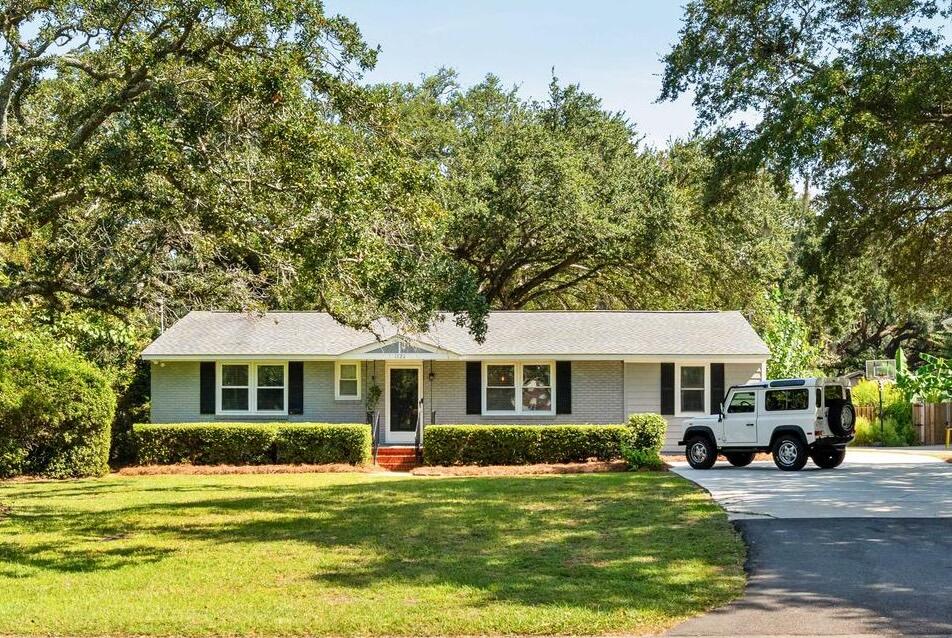 1122 Camellia Drive