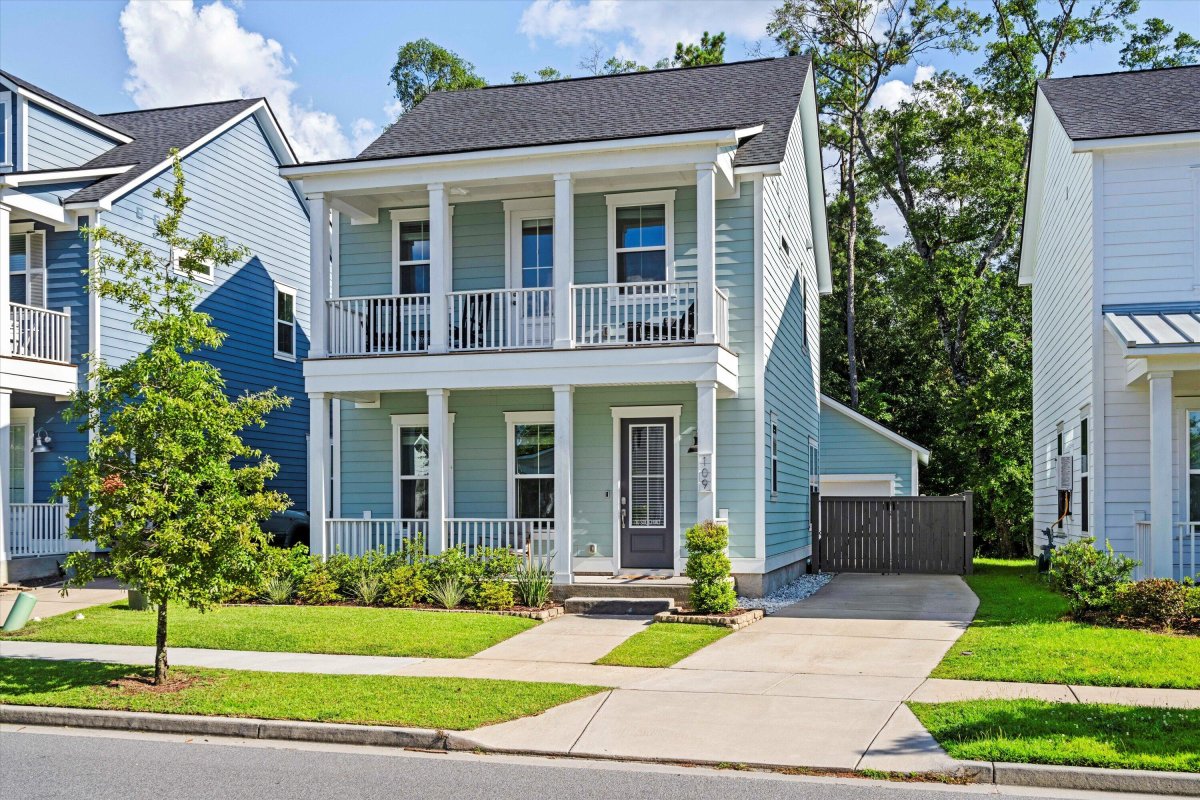 109 W Respite Lane