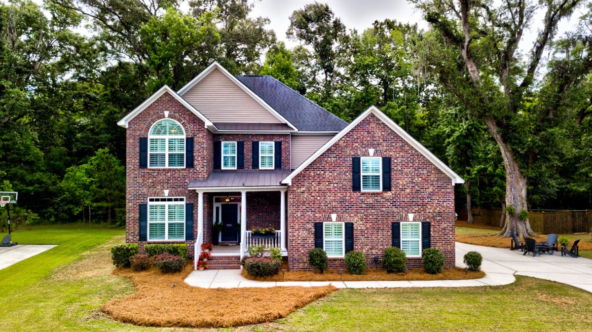 5551 Crescent View Drive