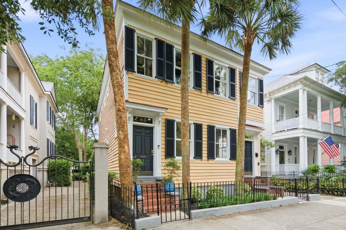 8 Pitt Street B
