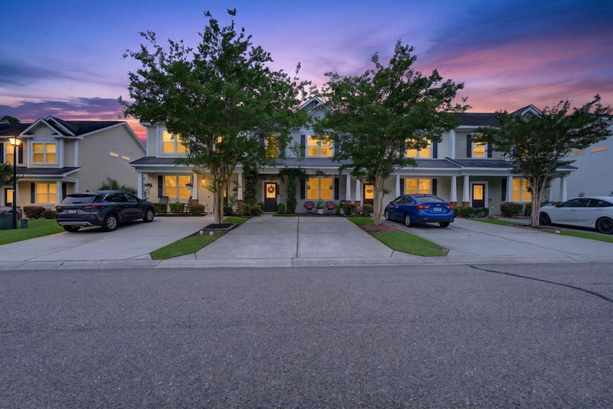 9086 Parlor Drive