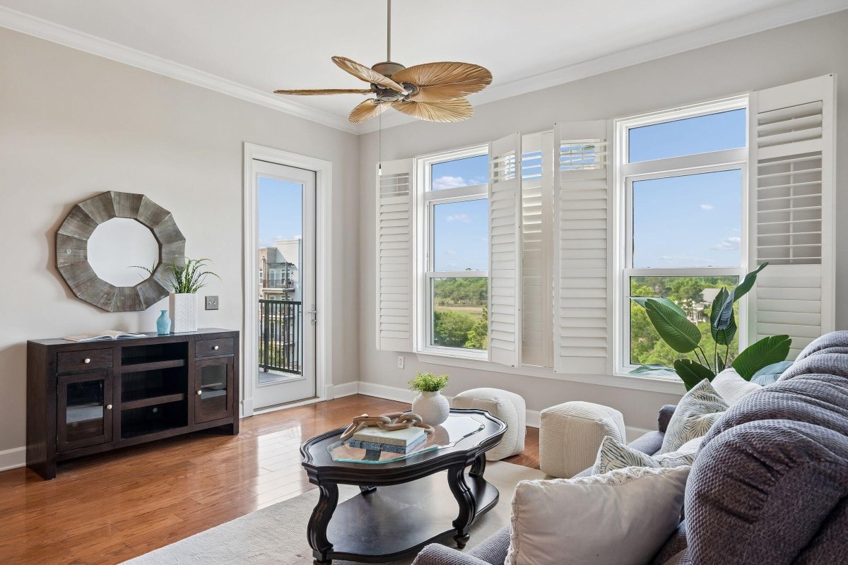135 Pier View Street Unit 404