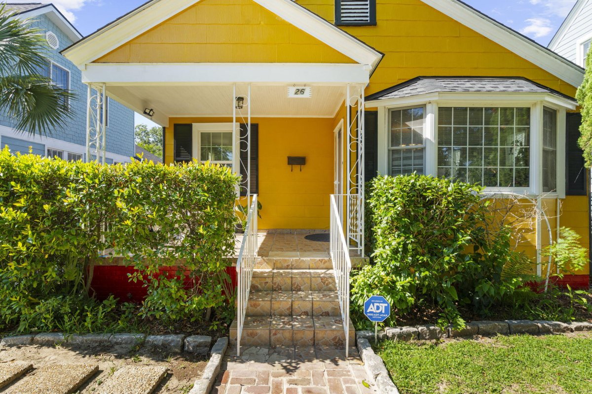 26 Alberta Avenue