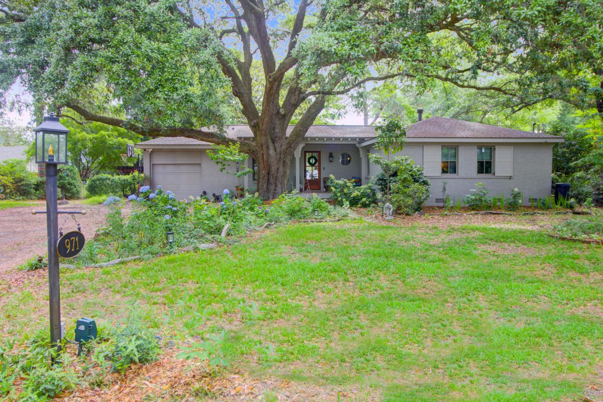 971 Cliffwood Drive
