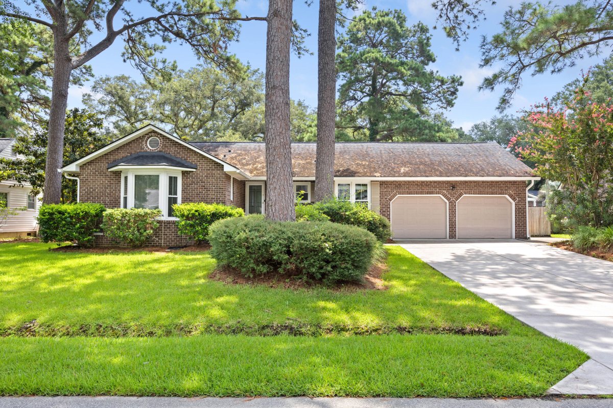 2328 Vanderbilt Drive