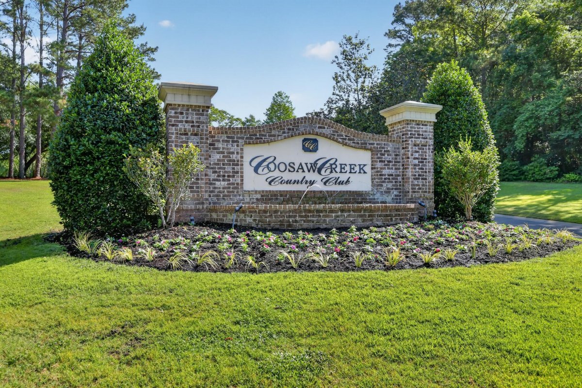 8631 Woodland Walk