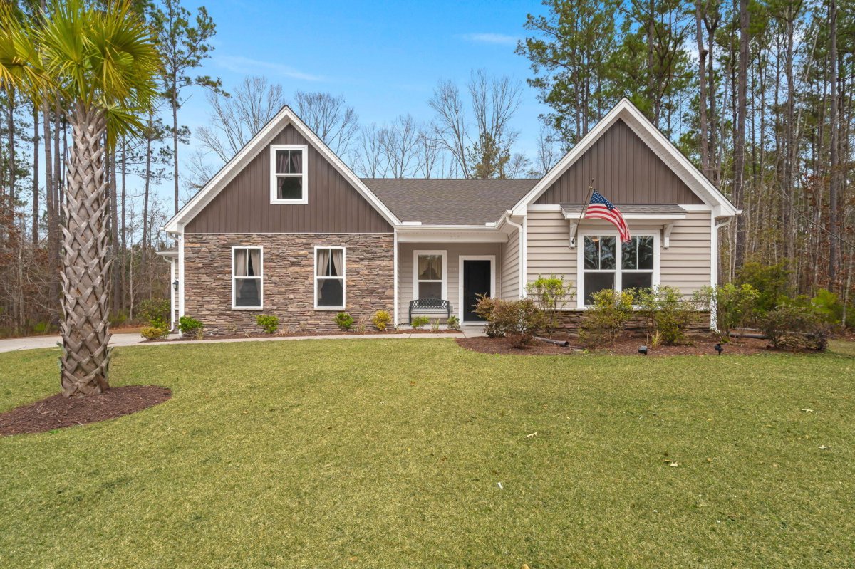 1206 Huron Court