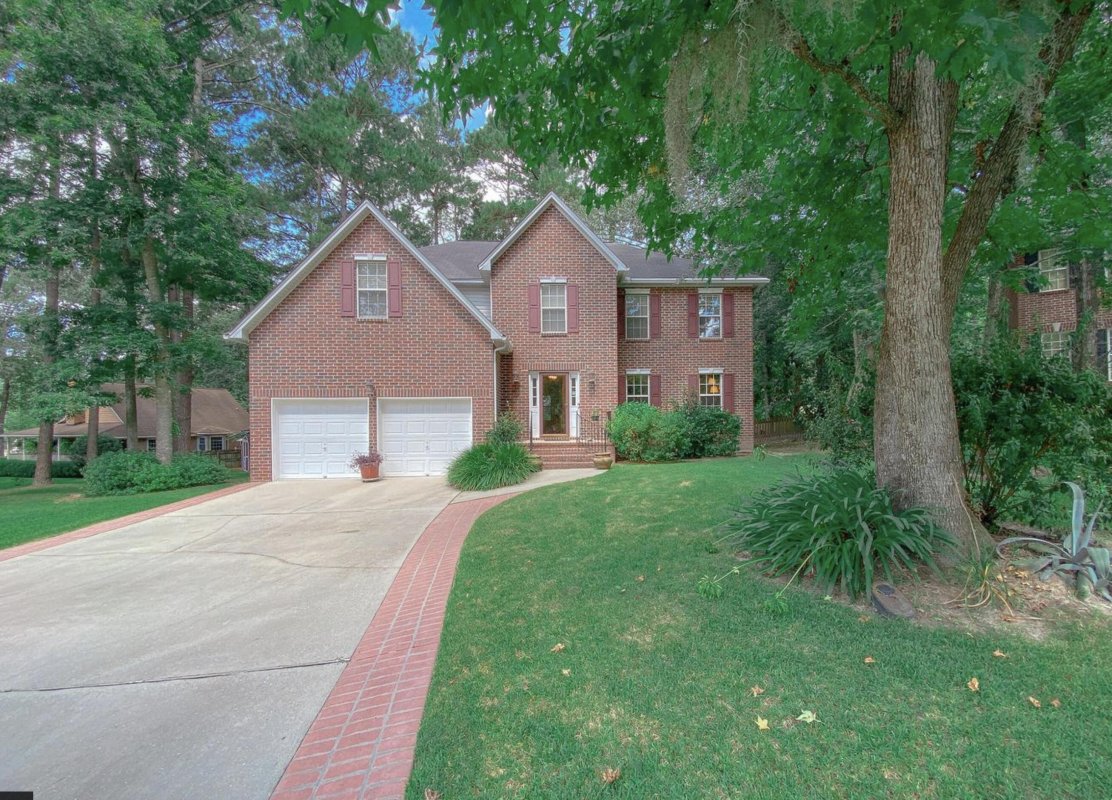 109 Hulton Lane