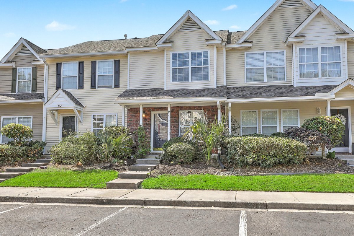 484 Doane Way